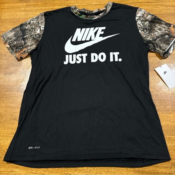 Nike Men's Futura Just Do It Dri-FIT T-Shirt DR0688 010 Black Real Tree Camo New - Picture 1 of 9